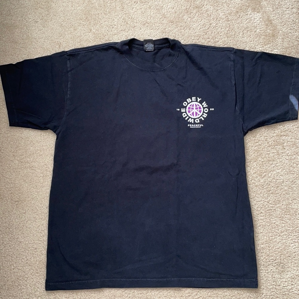 Obey tee